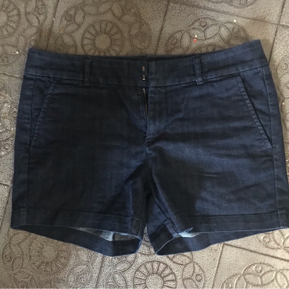 Banana Republic Women’s Shorts - Size 8
